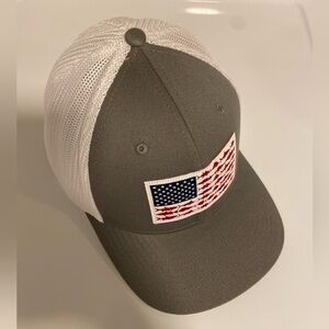 Columbia PFG Flexfit Ball Cap L/XL Green/White American Flag